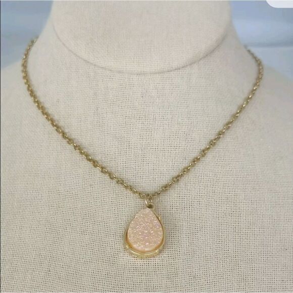 Kendra Scott KS gold Tone Pendant Necklace In Peach Drusy Durzy - Picture 6 of 7